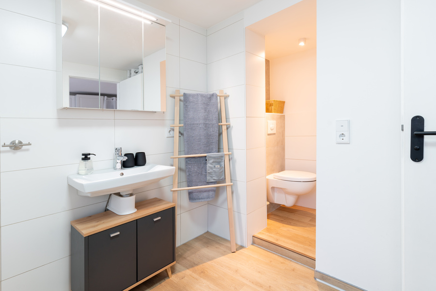 Separate Dusche im Badezimmer